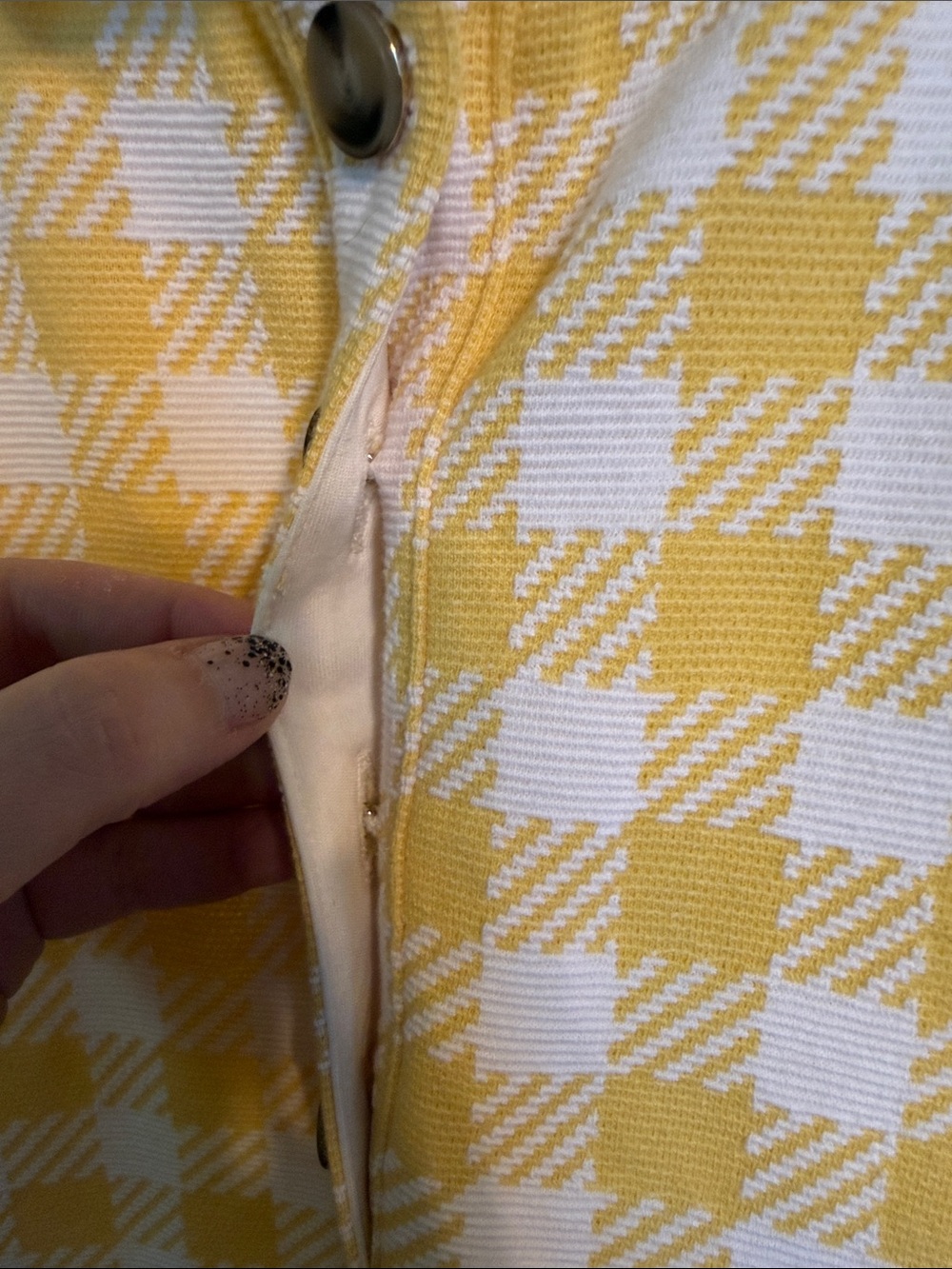 Ann Taylor Yellow Gingham Ruffle Neck Sleeveless Shell Top Size M Button Front - Picture 3 of 5